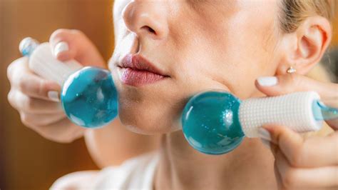 Ice on Face: Benefits and How to Perform Cold Facials .